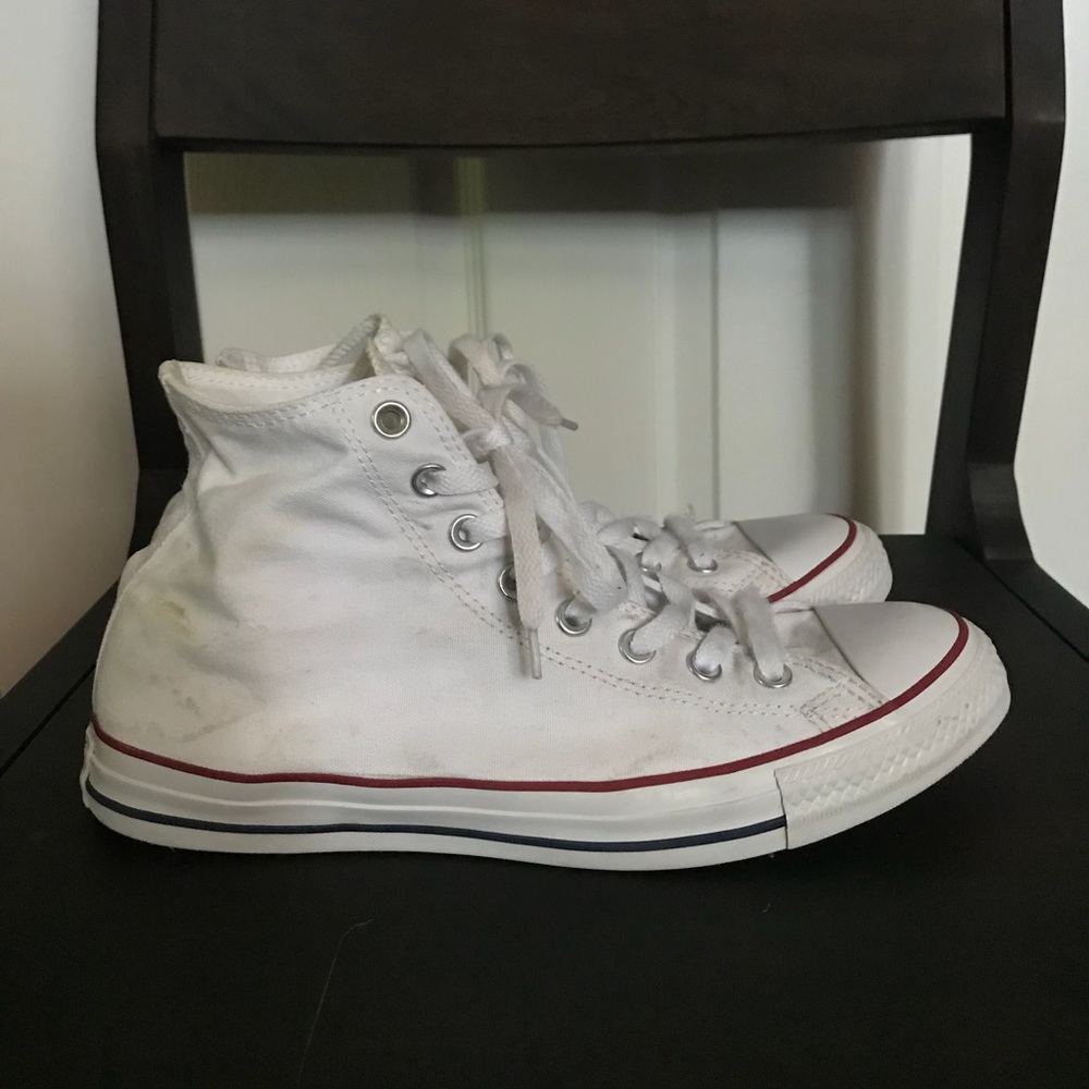 Men’s Converse Chuck Taylors Size 9.5